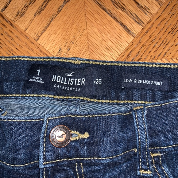 Hollister Low-Rise Midi Short - Picture 4 of 4